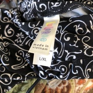 LuLaRoe Bottoms - Lularoe Black White Scrolls L/XL Kids Leggings LuLaRoe Bottoms - Lularoe Black White Scrolls L/XL Kids Leggings